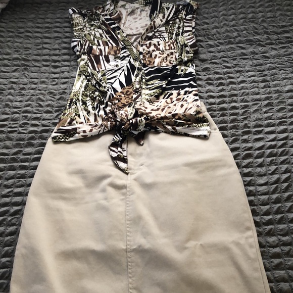 Cache’ jungle print top - Picture 11 of 12